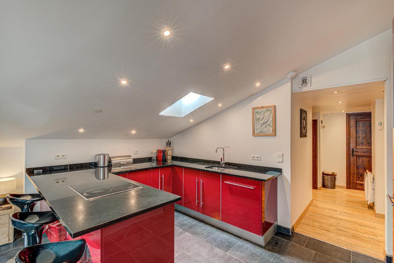 Apartment Les Drus - Alpes Travel - Chamonix - Sleeps 6 エクステリア 写真